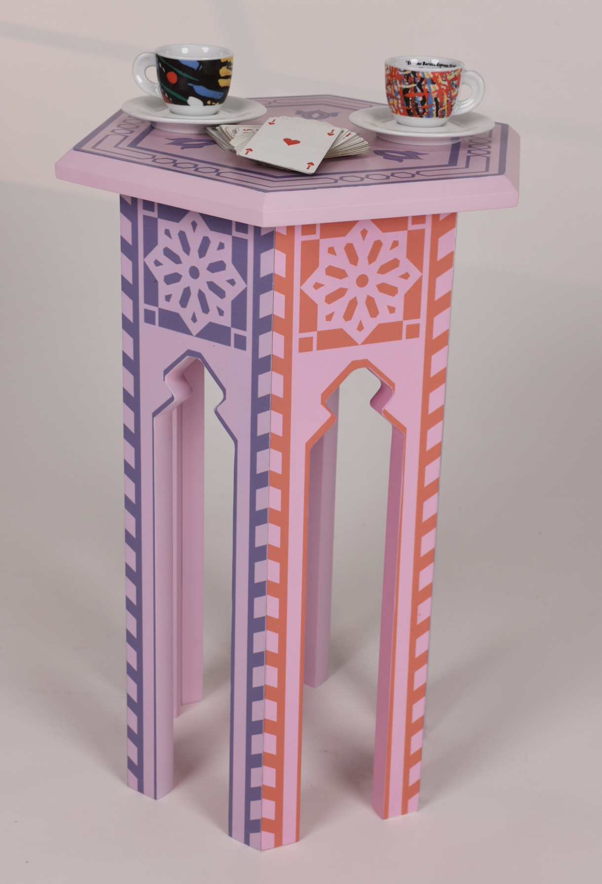 Tawlitna “طاولتنا” - Pink